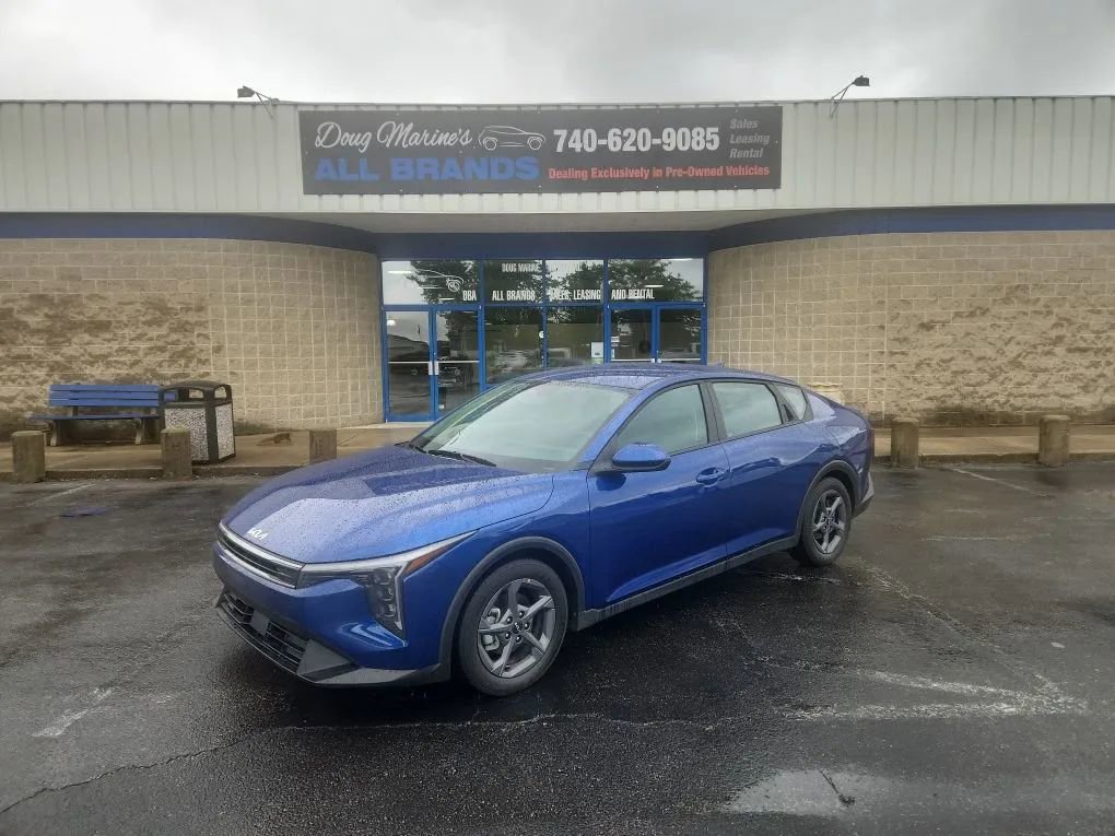 Used 2025 Kia K4 FWD image 1