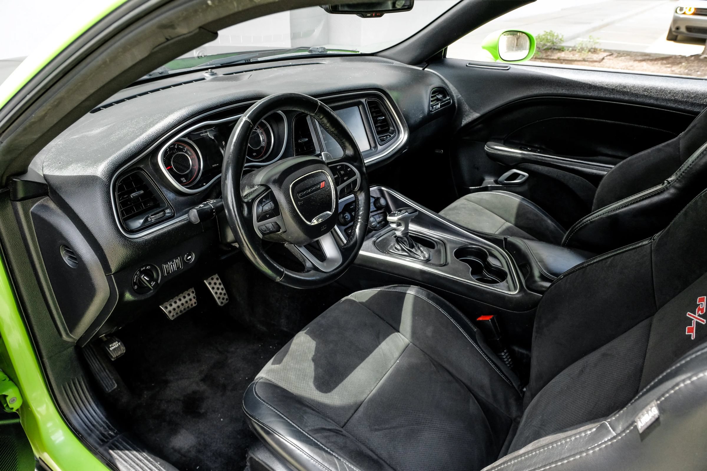 Used 2015 Dodge Challenger R/T Scat Pack w/ Scat Pack Appearance Package RWD image 2