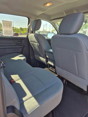 Used 2015 RAM 1500 Express image 10
