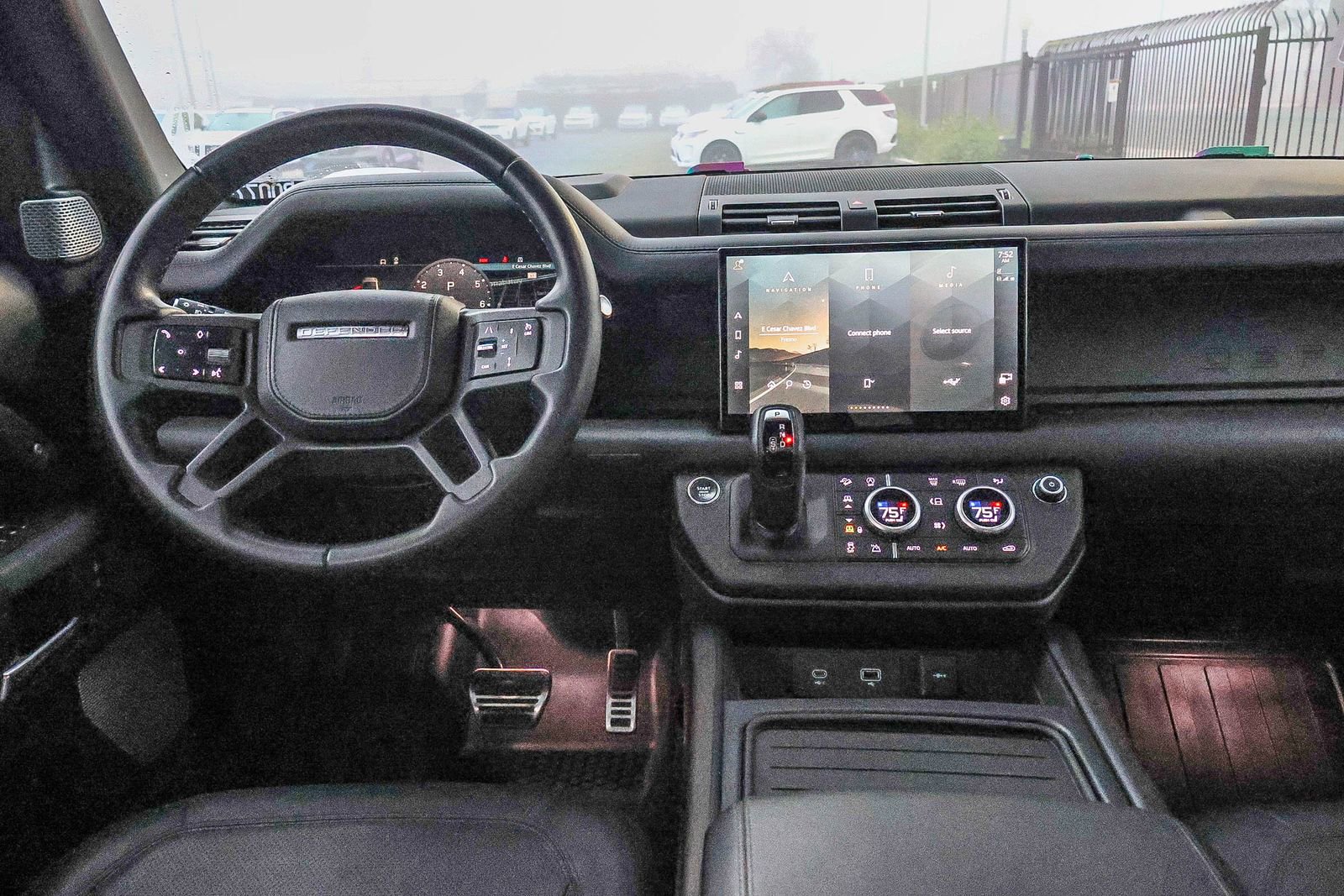 Used 2023 Land Rover Defender 130 X image 22