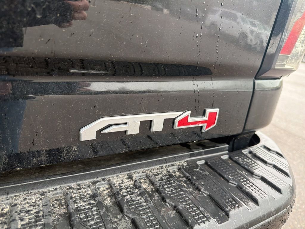Used 2025 GMC Sierra 2500 AT4 w/ AT4 Premium Plus Package AWD/4WD image 6