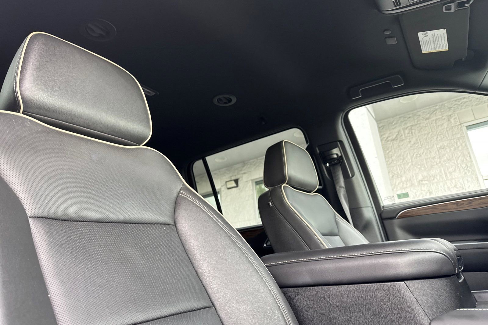 Used 2024 Chevrolet Suburban Premier image 20