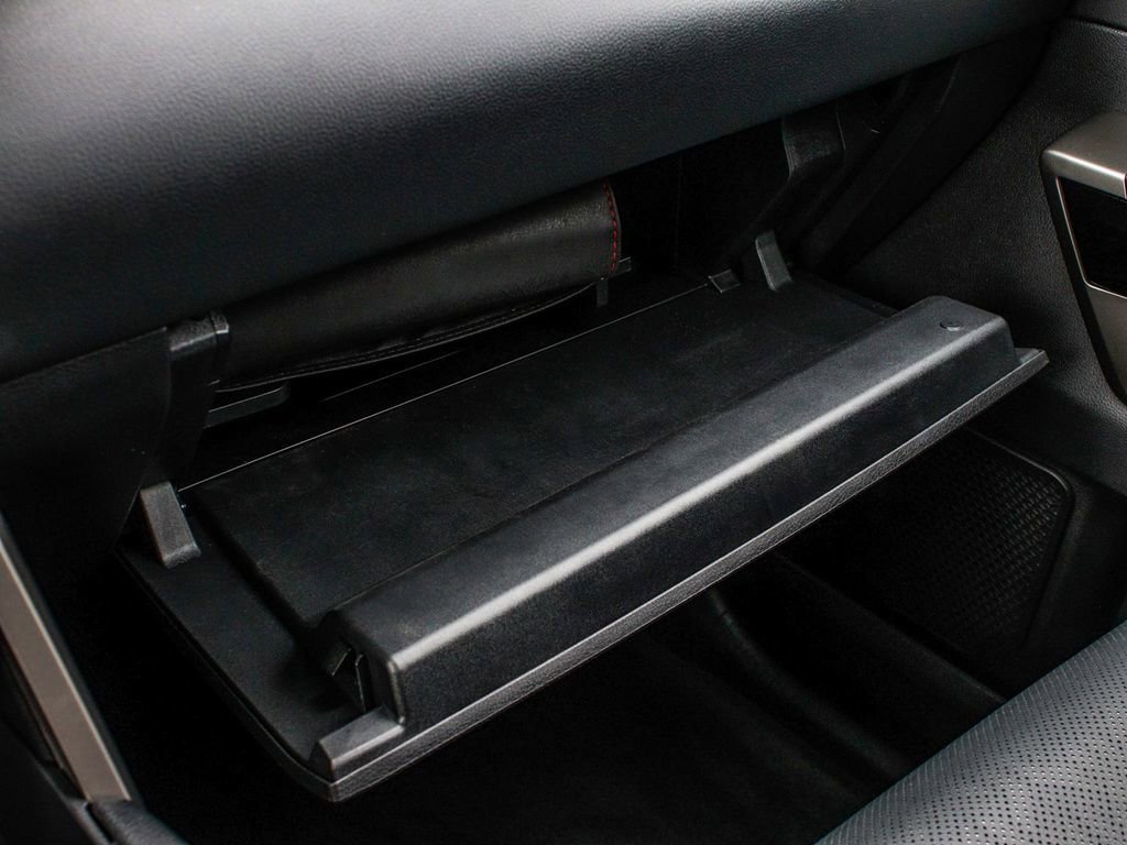 Used 2025 Toyota Tundra Limited AWD/4WD image 18