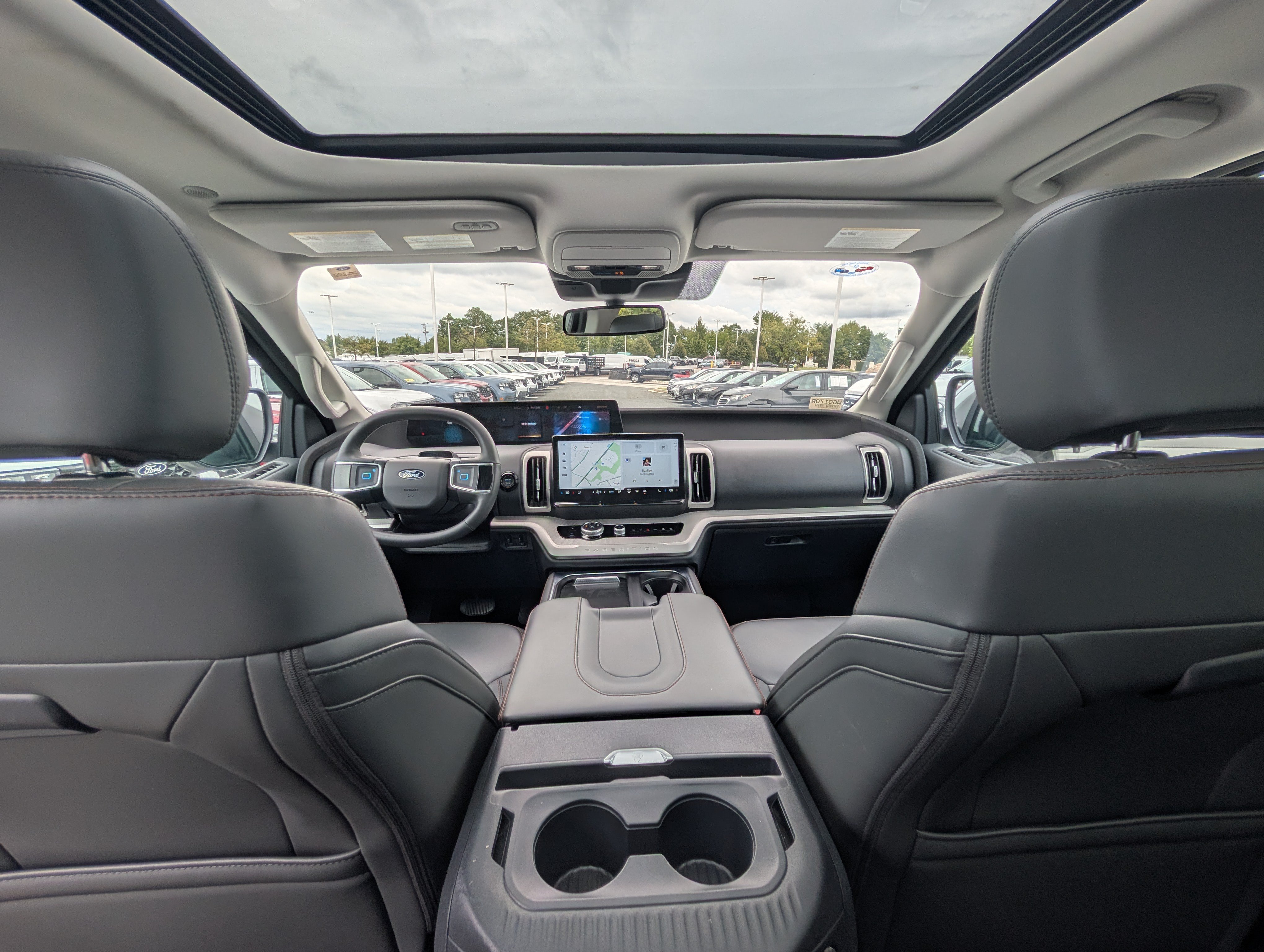 Certified 2025 Ford Expedition Active AWD/4WD image 24