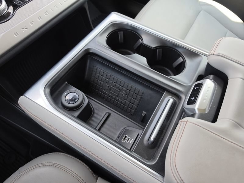 Certified 2025 Ford Expedition Active RWD image 29