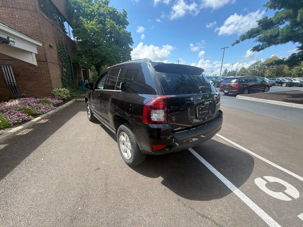 Used 2014 Jeep Compass Latitude FWD image 5