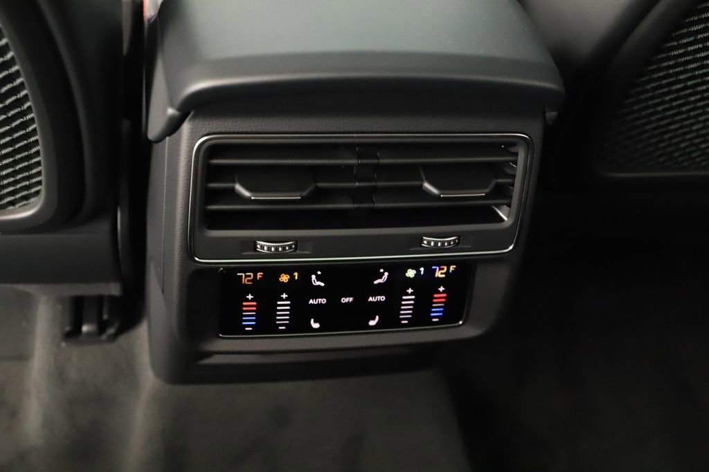New 2026 Audi SQ7 Prestige image 22