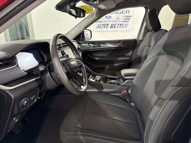 Used 2023 Jeep Grand Cherokee L Laredo w/ Luxury Tech Group I image 21