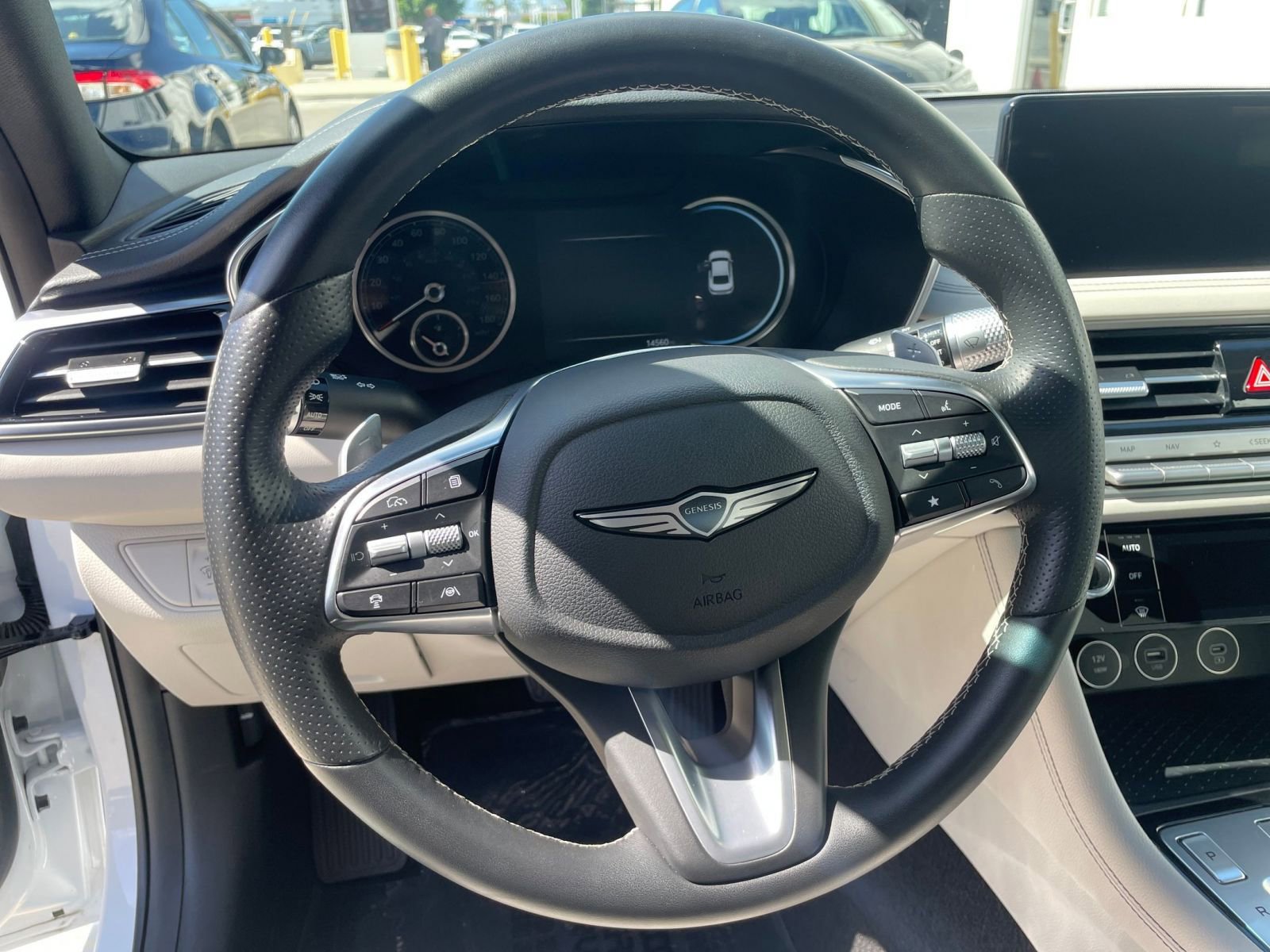 Used 2025 Genesis G70 2.5T image 28