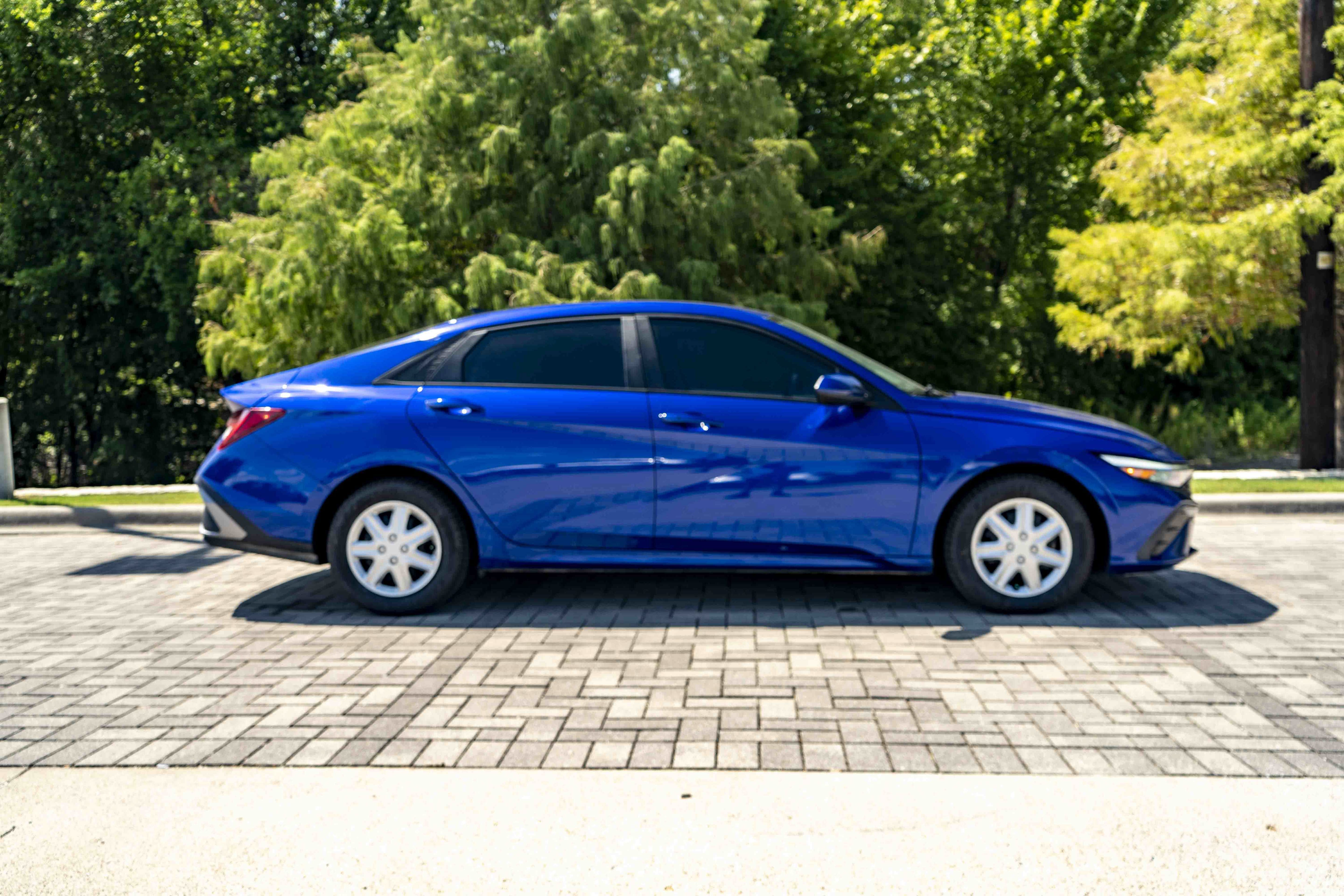 Used 2024 Hyundai Elantra Blue FWD image 9