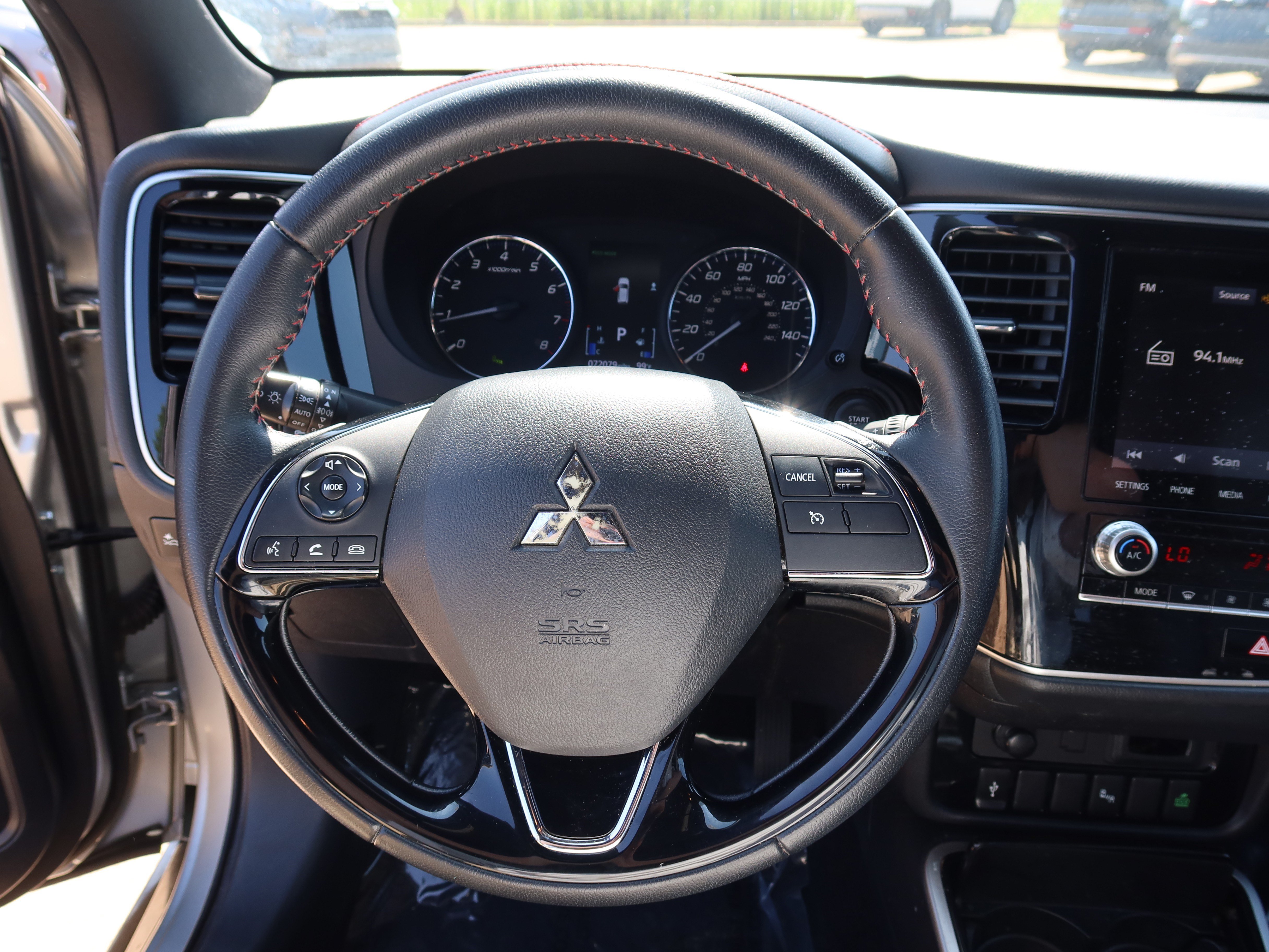 Used 2020 Mitsubishi Outlander LE FWD image 25
