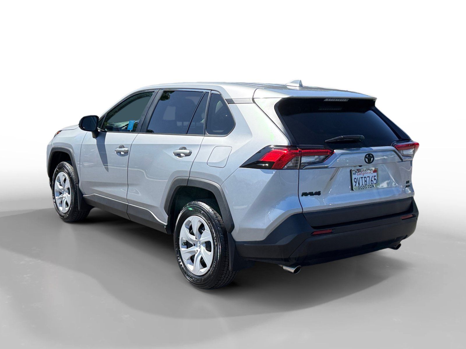 Used 2025 Toyota RAV4 LE AWD/4WD image 3