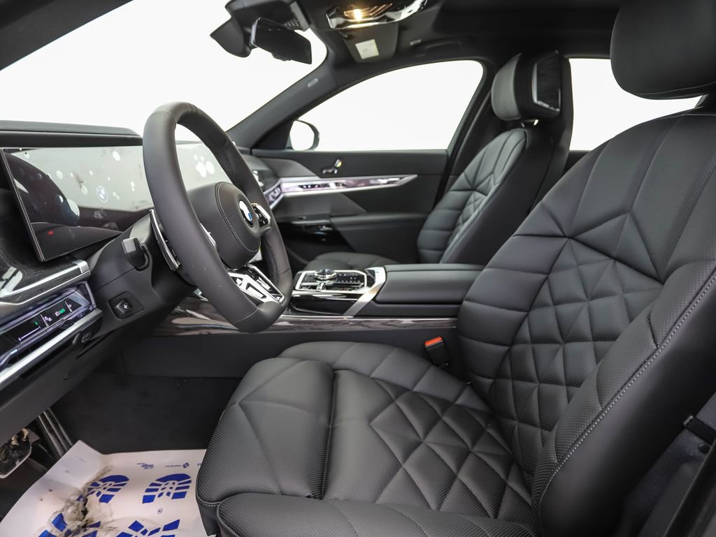 New 2026 BMW 740i xDrive w/ Premium Package image 11