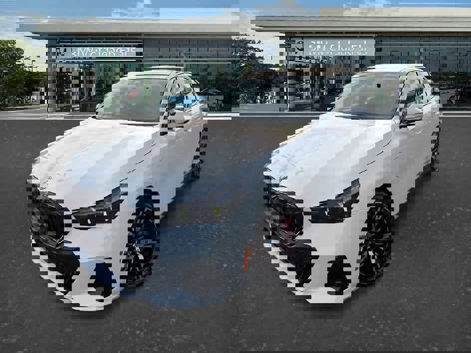 Certified 2026 BMW 550e xDrive AWD/4WD image 5