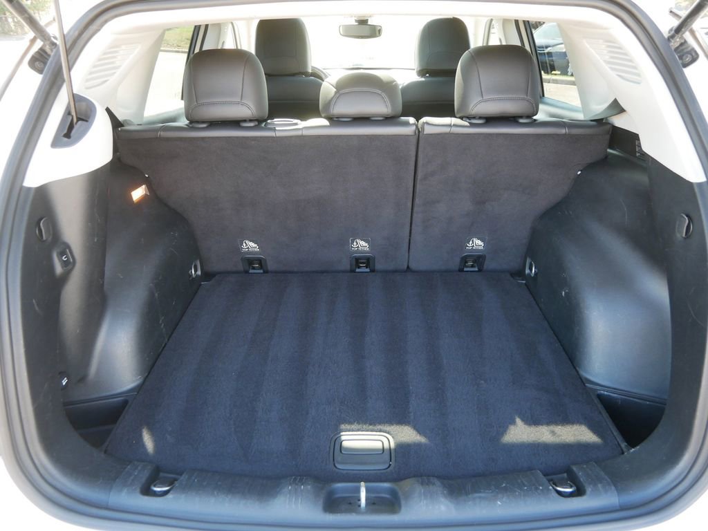 Used 2017 Jeep Compass Latitude w/ Popular Equipment Group image 9