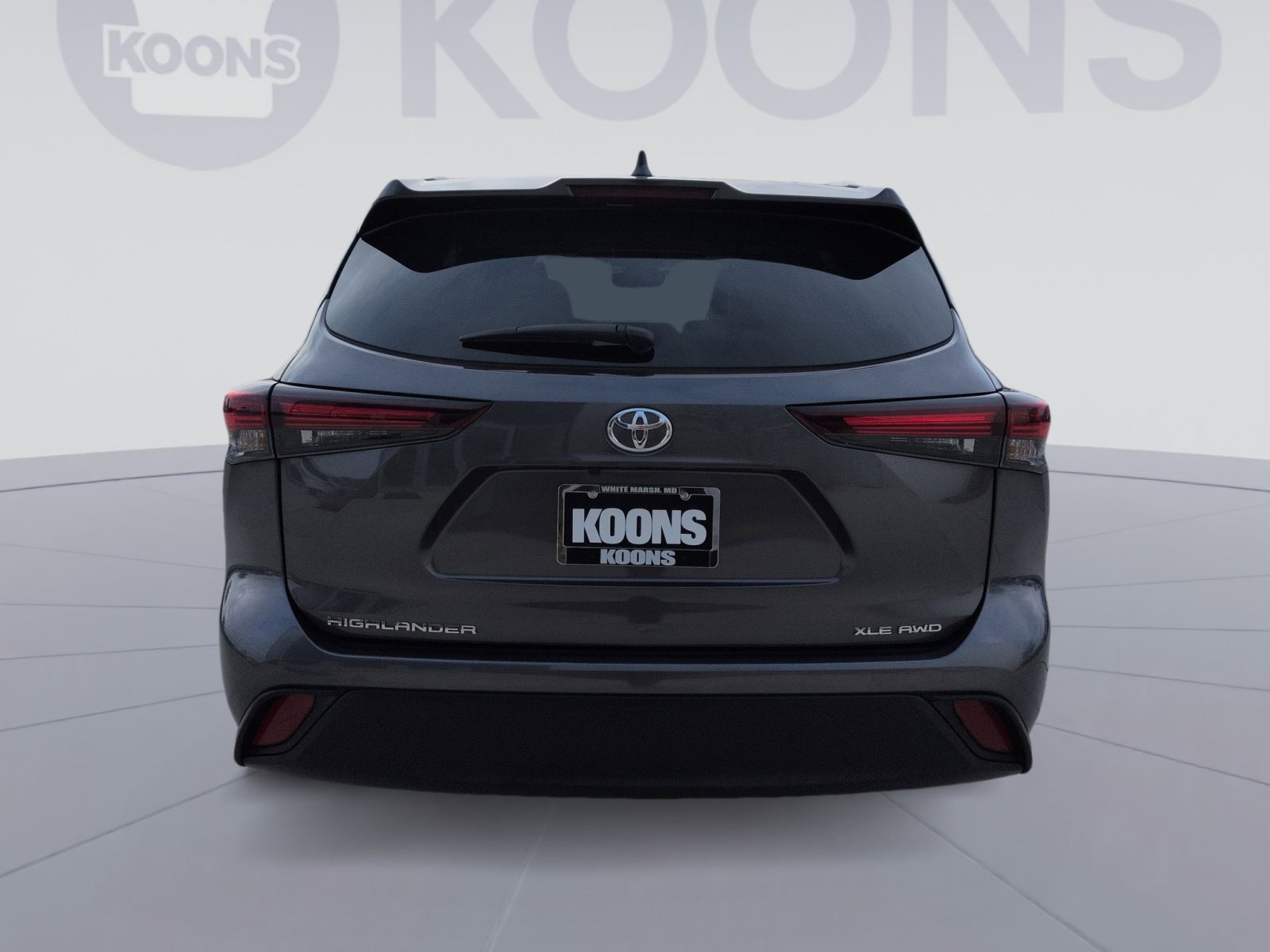 Used 2024 Toyota Highlander LE image 5