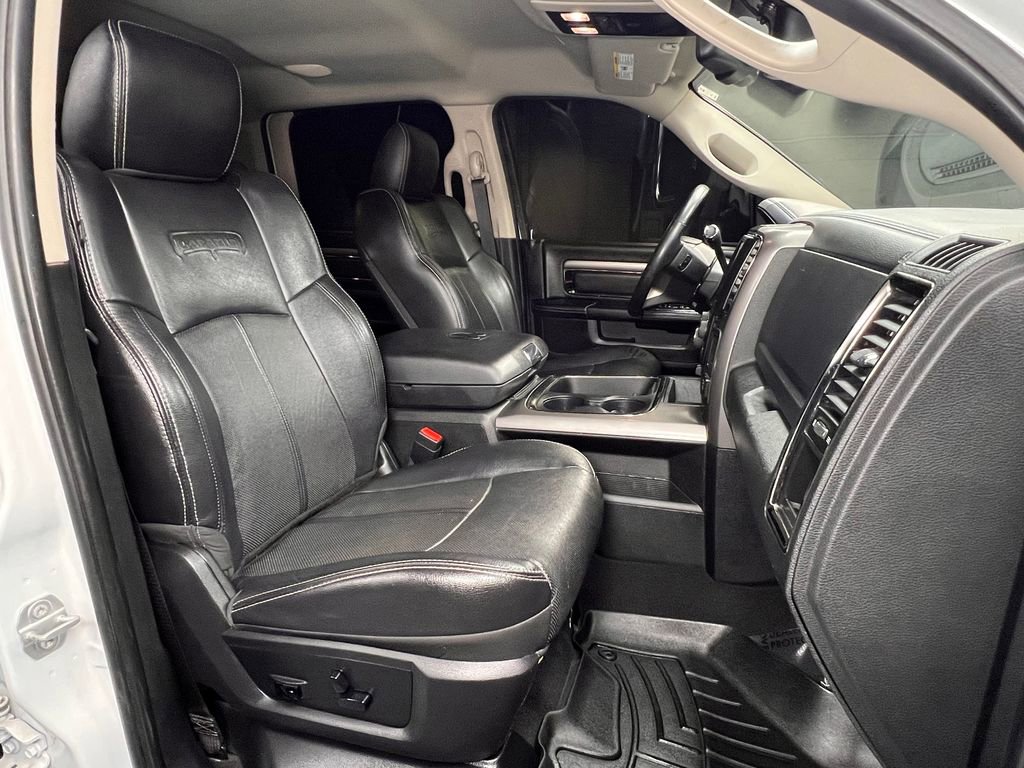 Used 2018 RAM 3500 Laramie w/ Sport Appearance Group AWD/4WD image 7