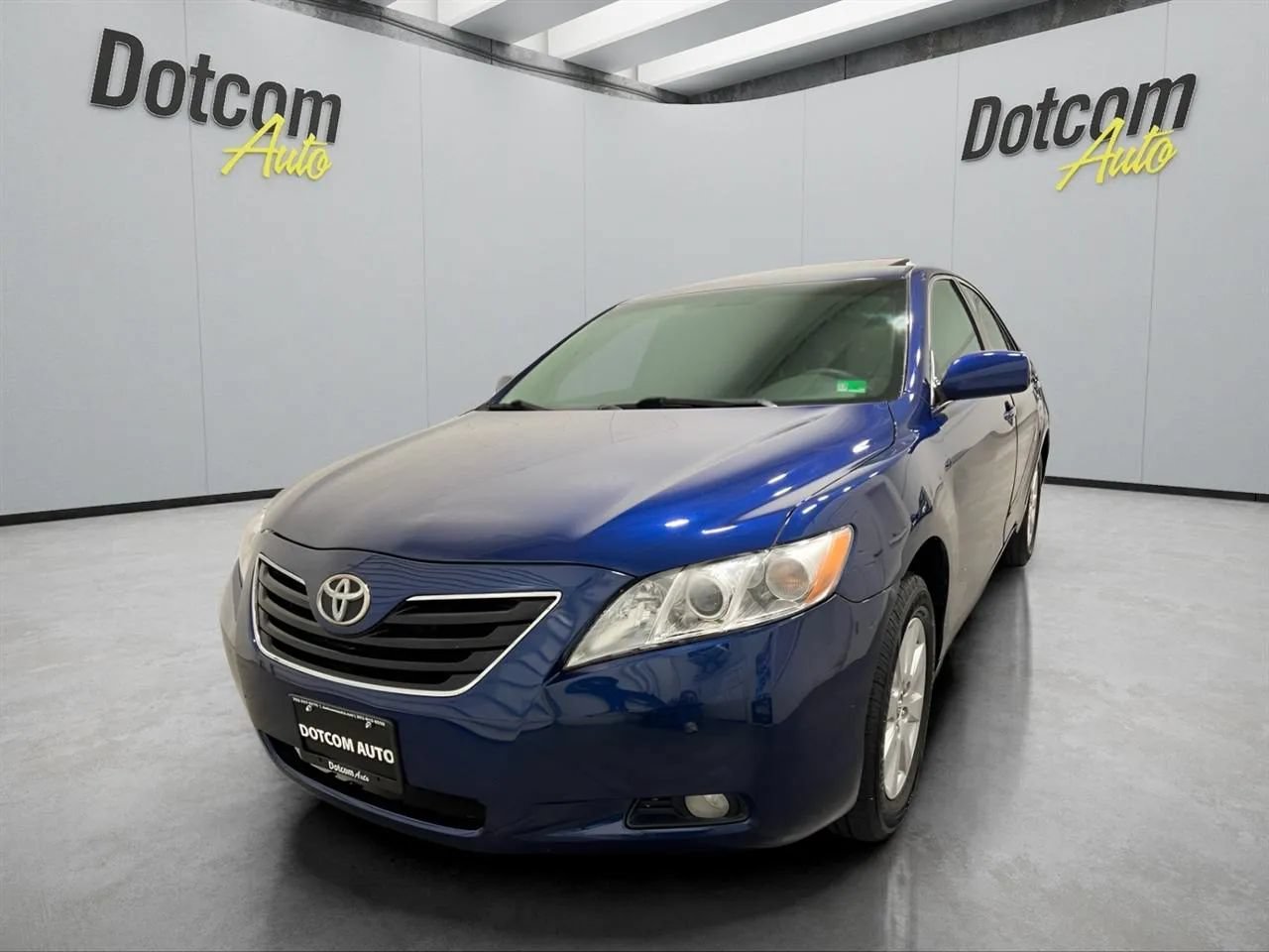 Used 2007 Toyota Camry XLE w/ Leather Pkg FWD image 3