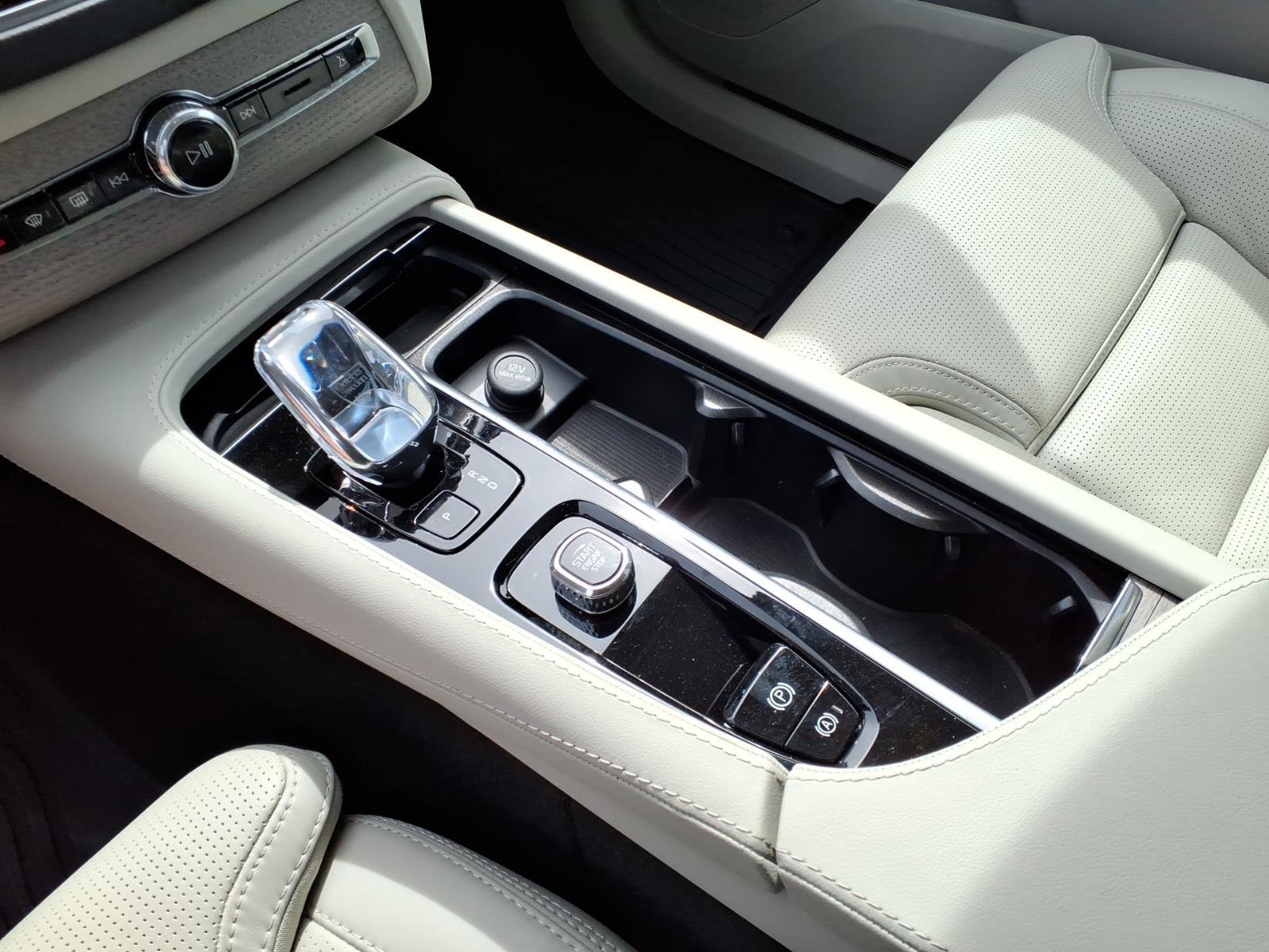 Used 2024 Volvo XC90 T8 Ultimate w/ Protection Package Premier image 20