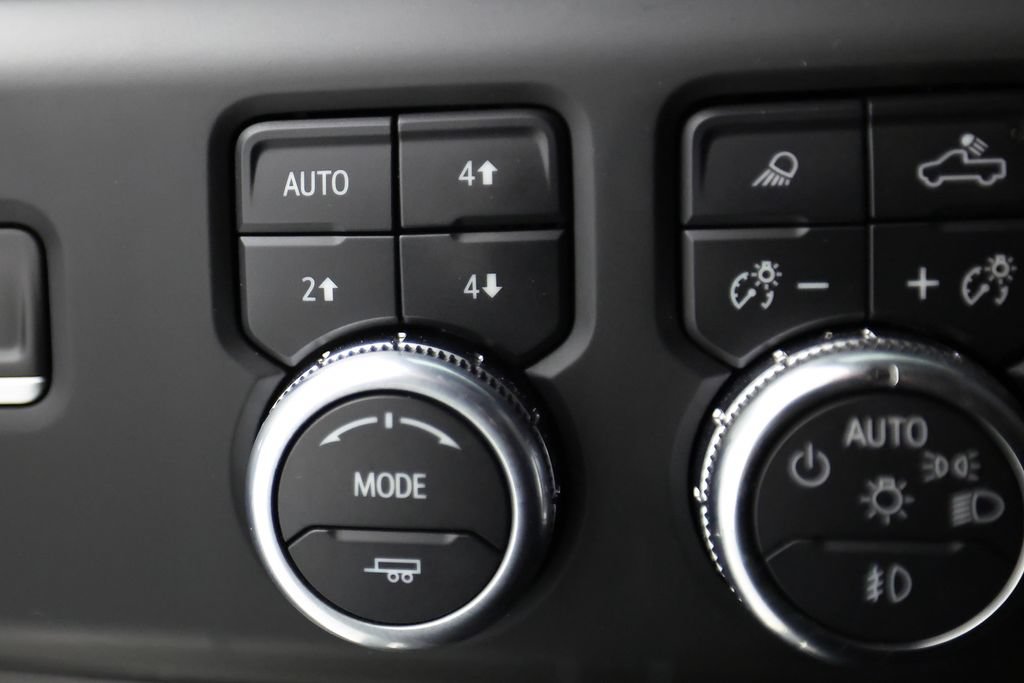 Used 2024 GMC Sierra 2500 AT4 w/ AT4 Premium Plus Package AWD/4WD image 29