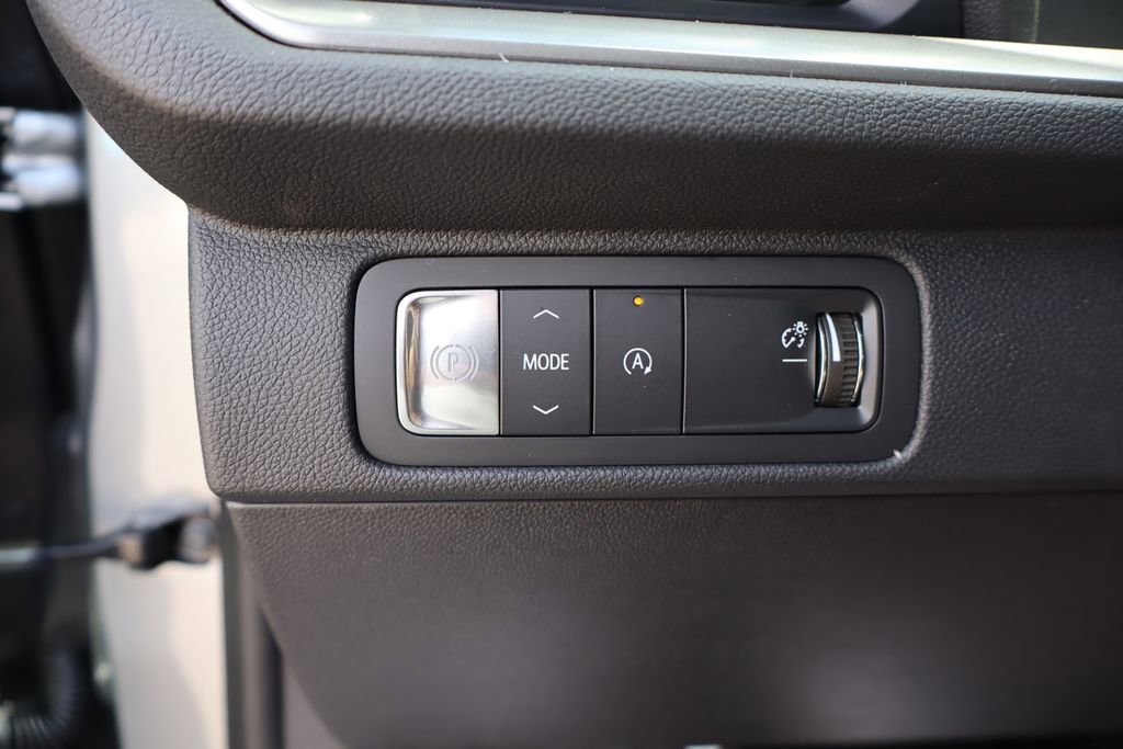 New 2026 Chevrolet Traverse LT FWD image 16