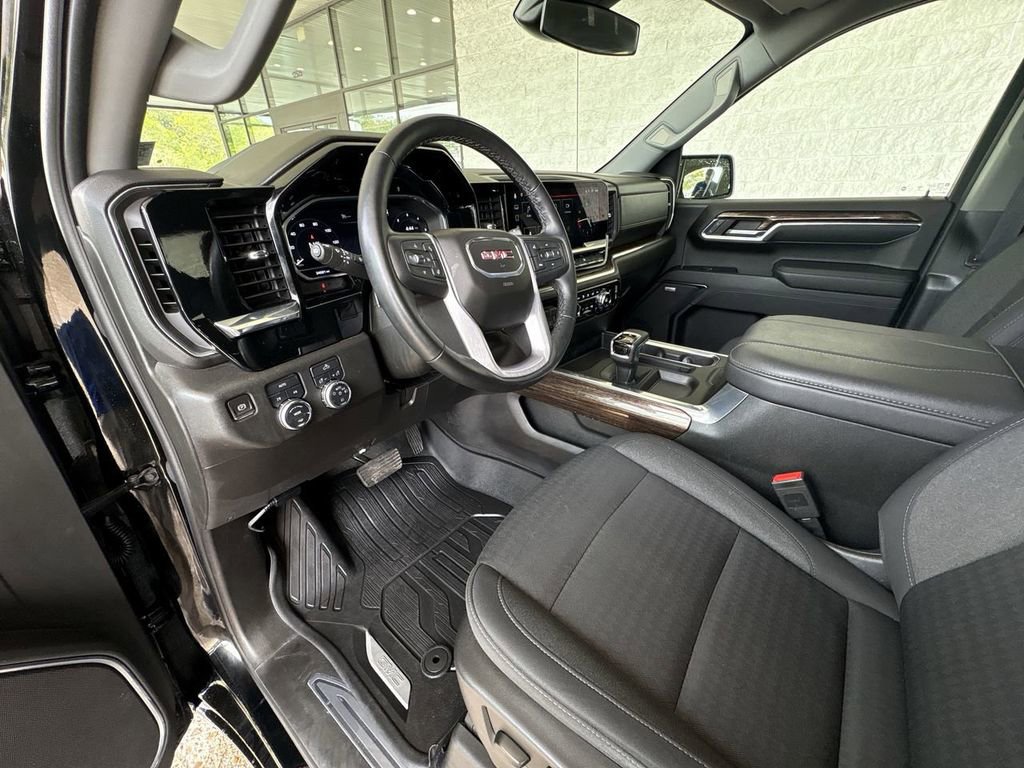 Certified 2023 GMC Sierra 1500 Elevation w/ Preferred Package AWD/4WD image 10