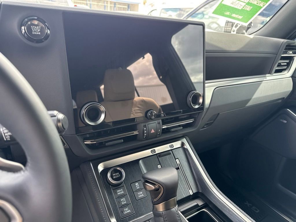 Used 2025 Lexus GX 550 w/ Accessory Package (CT) AWD/4WD image 19