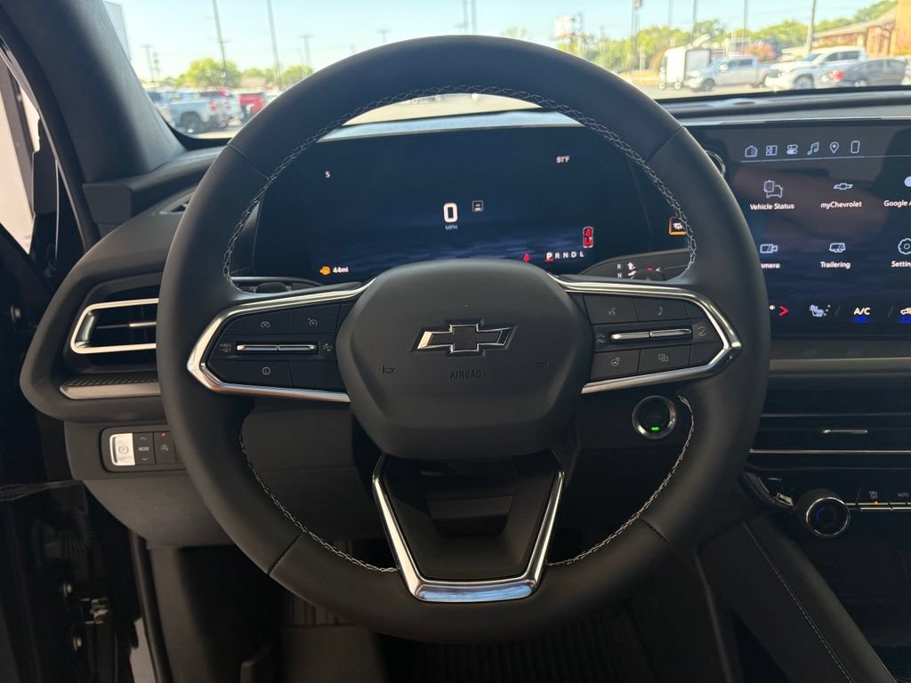 New 2026 Chevrolet Traverse LT w/ Midnight/Sport Edition FWD image 3
