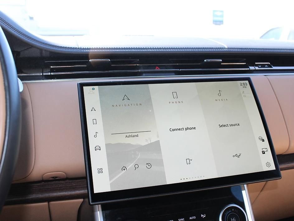 Used 2023 Land Rover Range Rover Long Wheelbase Autobiography image 24