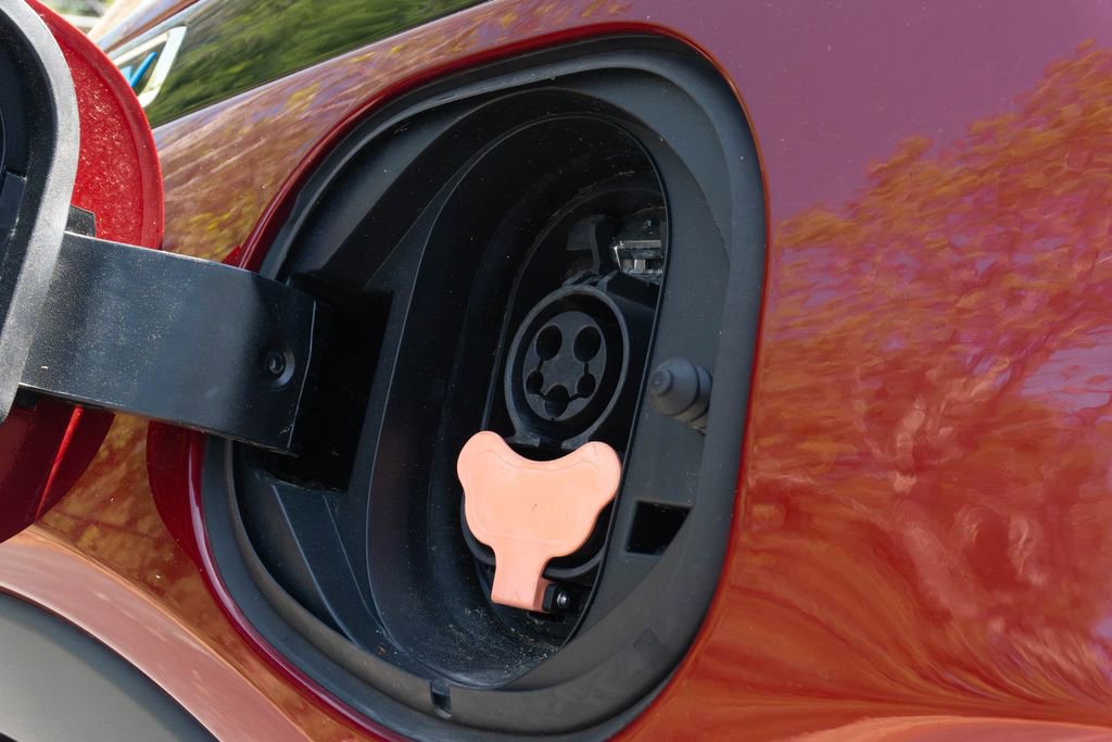 Used 2020 Chevrolet Bolt LT image 19