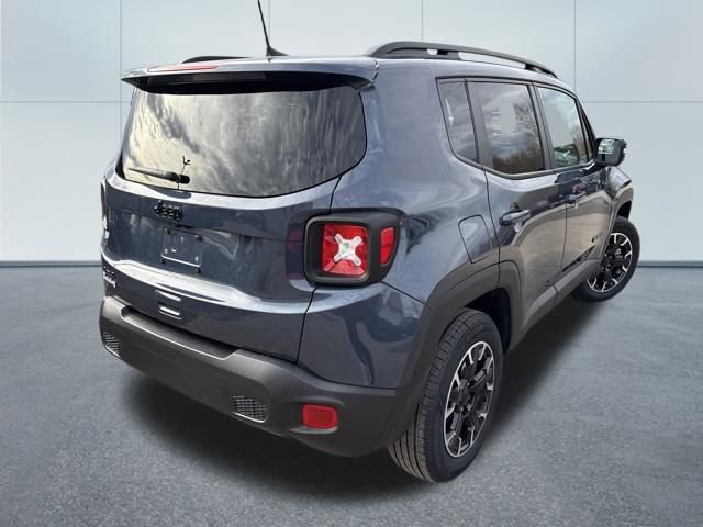 Used 2023 Jeep Renegade Latitude AWD/4WD image 4
