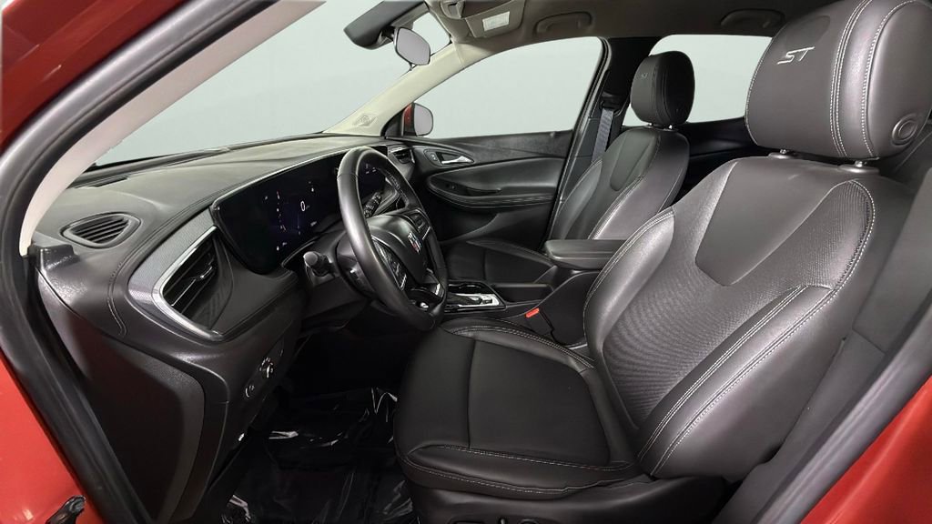 Certified 2024 Buick Encore GX Sport Touring w/ Comfort Package FWD image 18