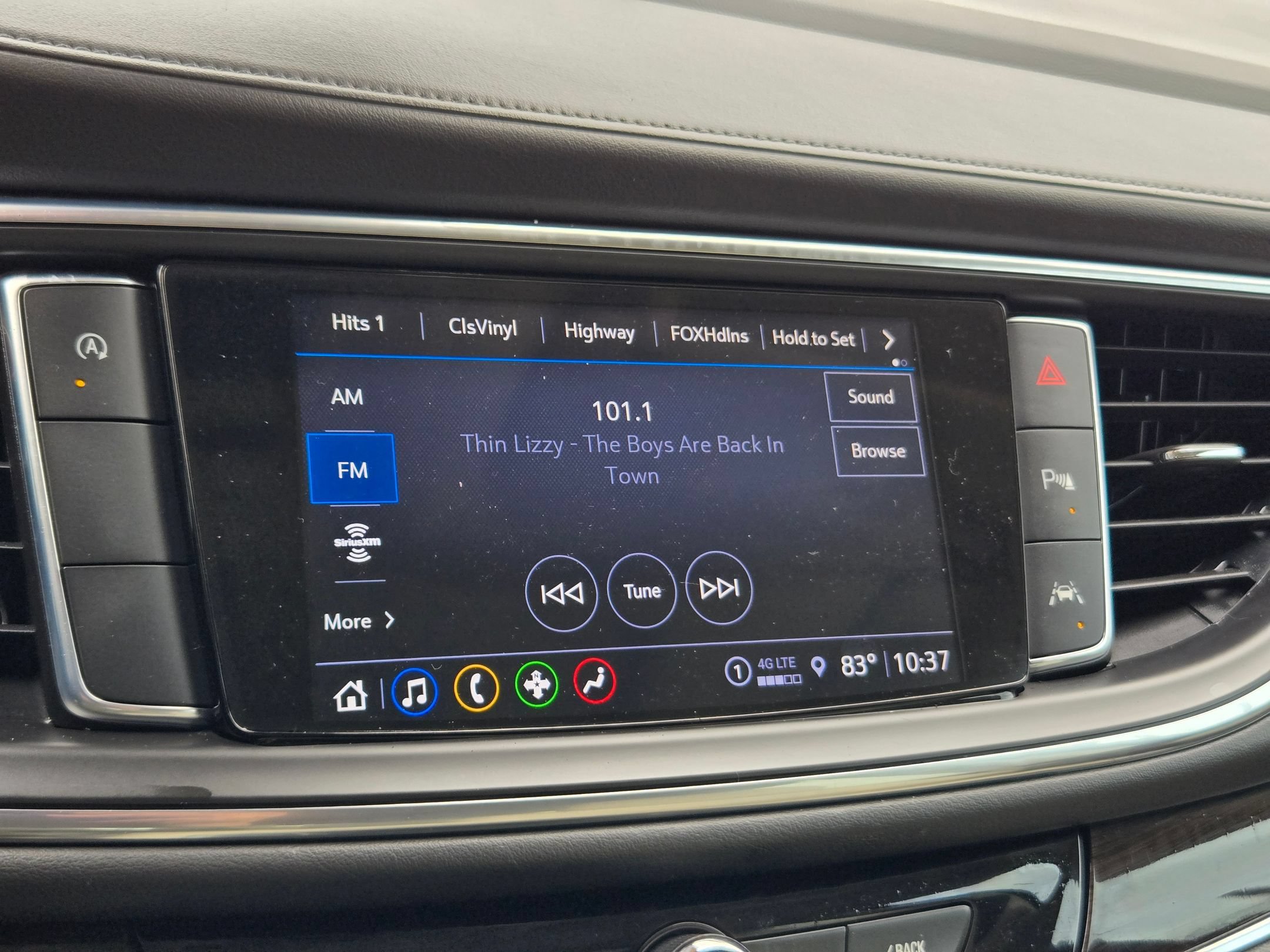 Certified 2023 Buick Enclave Essence w/ Experience Buick Package FWD image 15