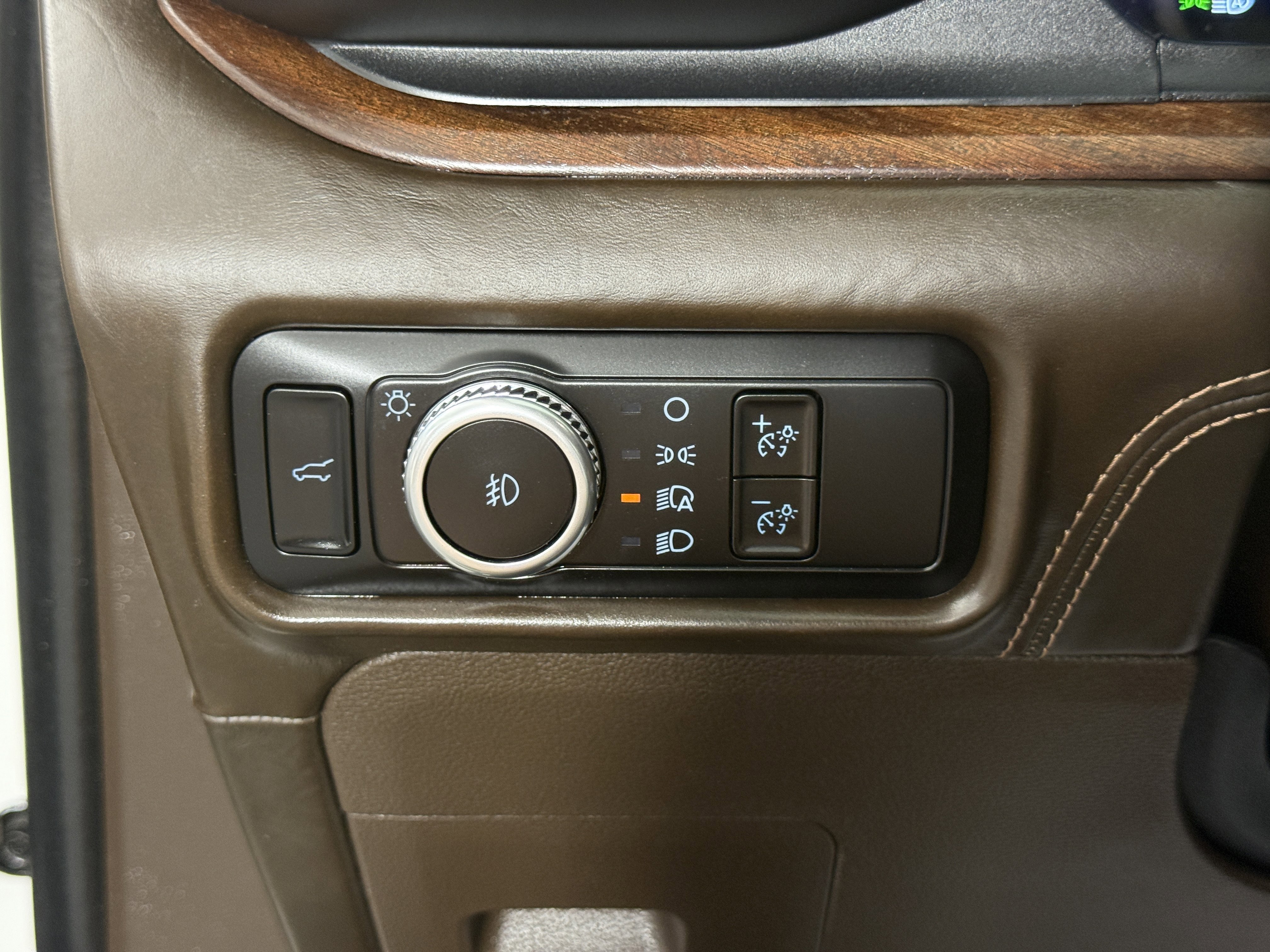 Certified 2023 Ford Explorer King Ranch w/ Technology Package RWD image 23