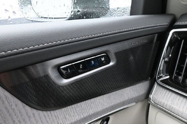 New 2027 Volvo XC90 B6 Ultra AWD/4WD image 29