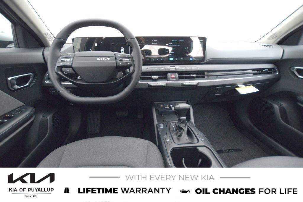 New 2025 Kia K4 EX image 17