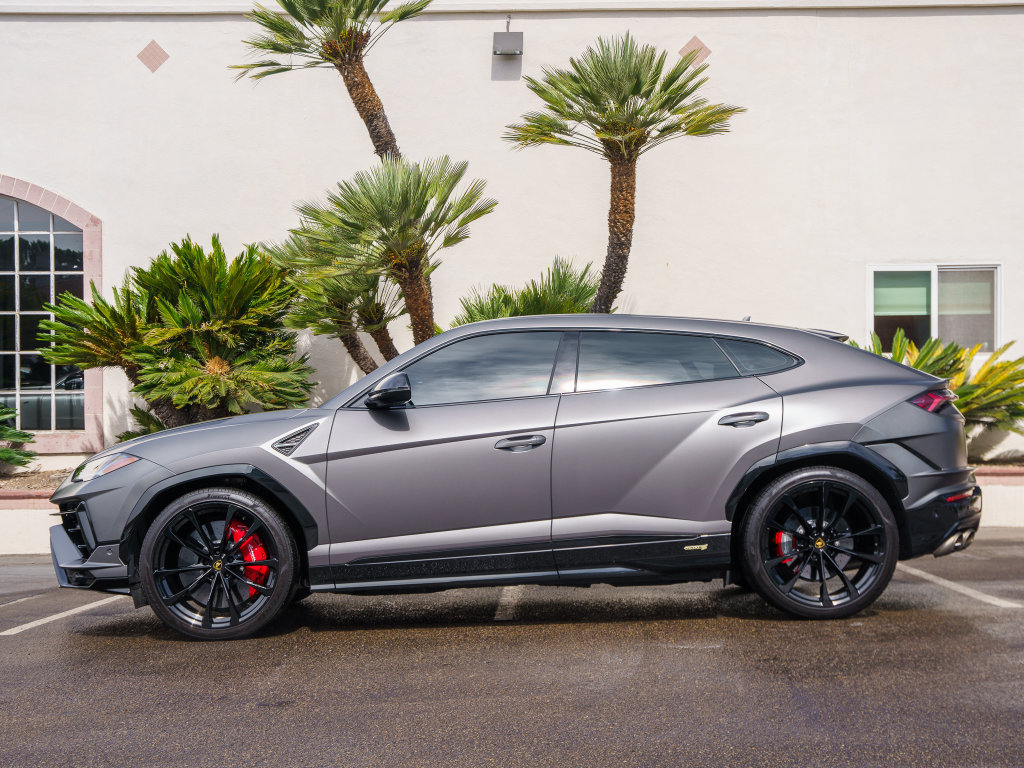 Used 2023 Lamborghini Urus S AWD/4WD image 36