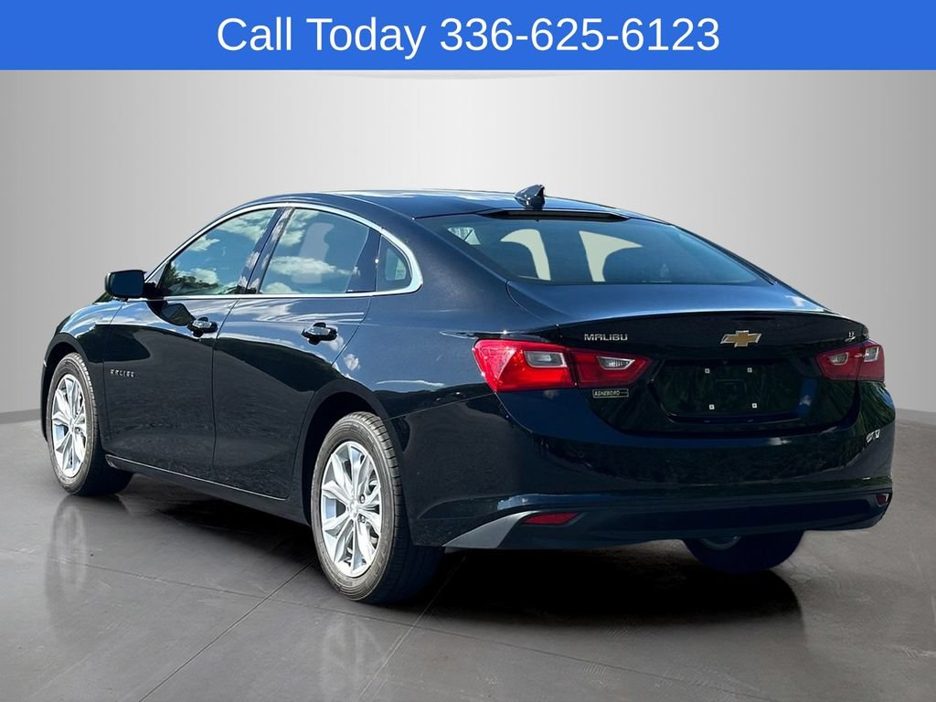 Used 2024 Chevrolet Malibu LT FWD image 3