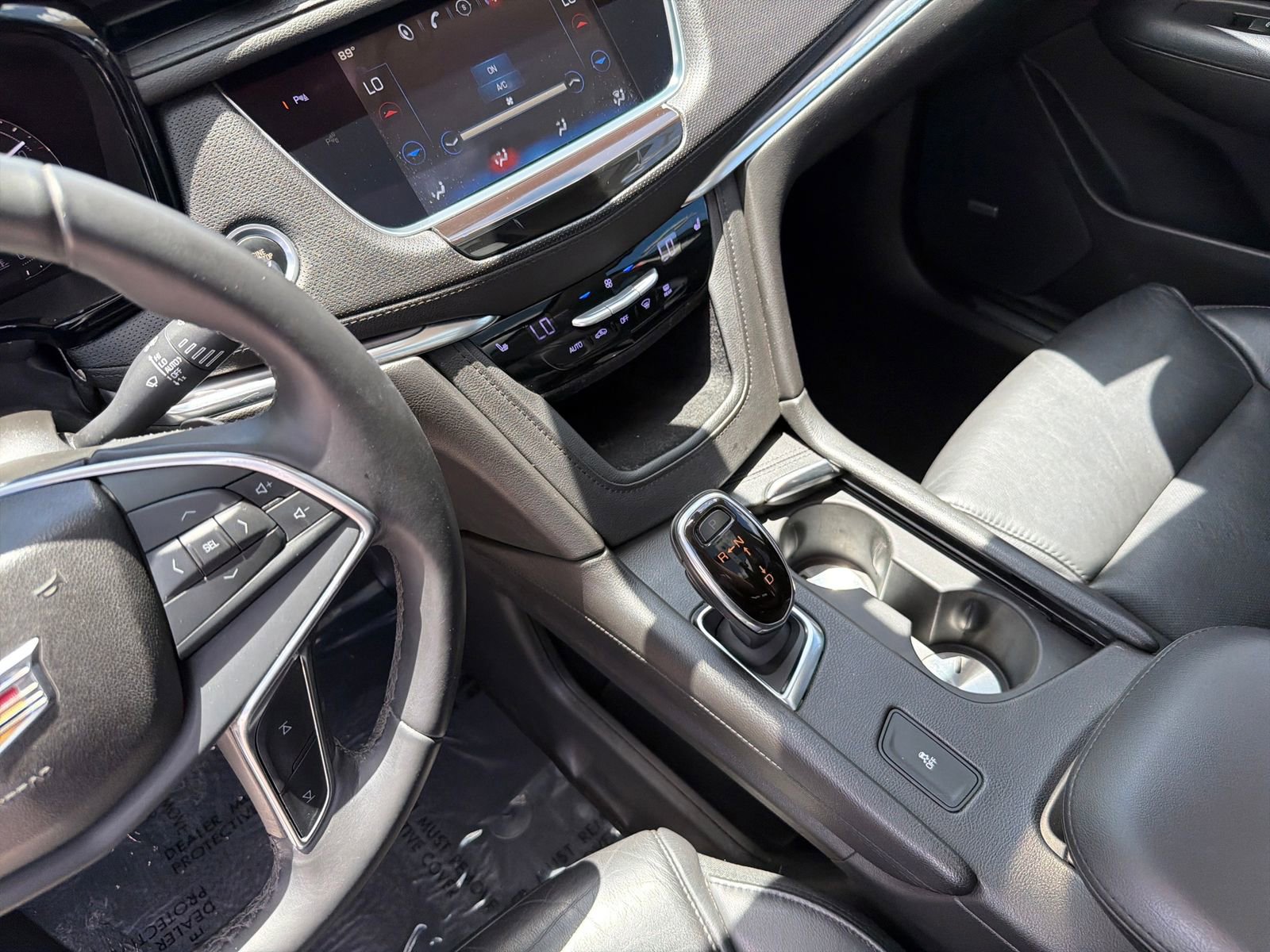 Used 2018 Cadillac XT5 Luxury w/ Driver Awareness Package FWD image 19