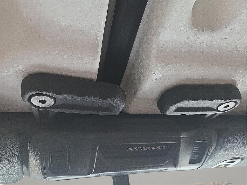 Used 2025 Jeep Wrangler Sport image 17