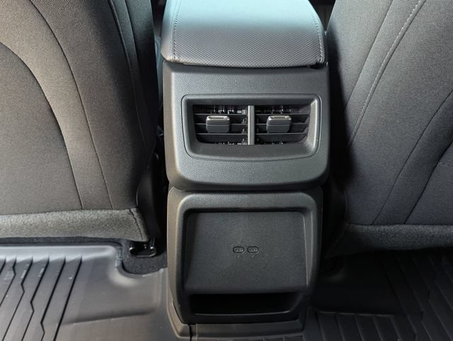 New 2026 Chevrolet Equinox EV LT w/ Comfort Package AWD/4WD image 6