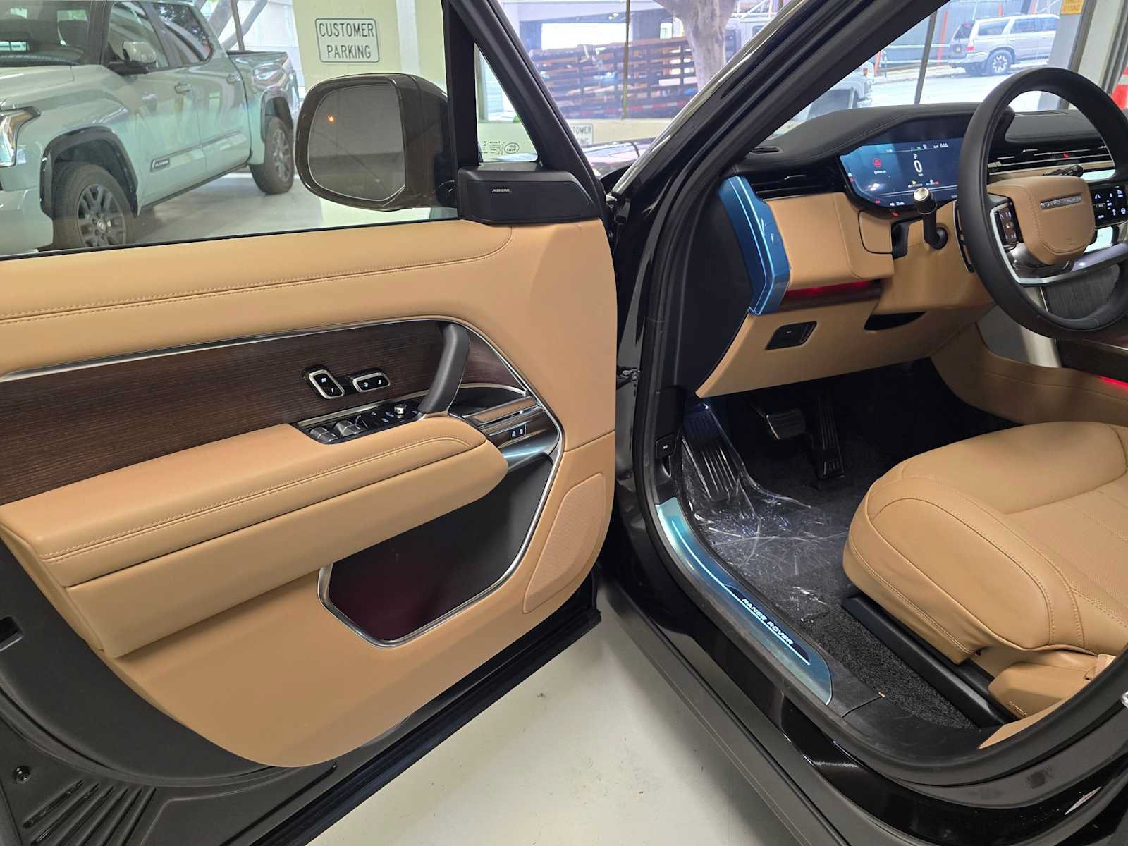 New 2026 Land Rover Range Rover SE AWD/4WD image 21