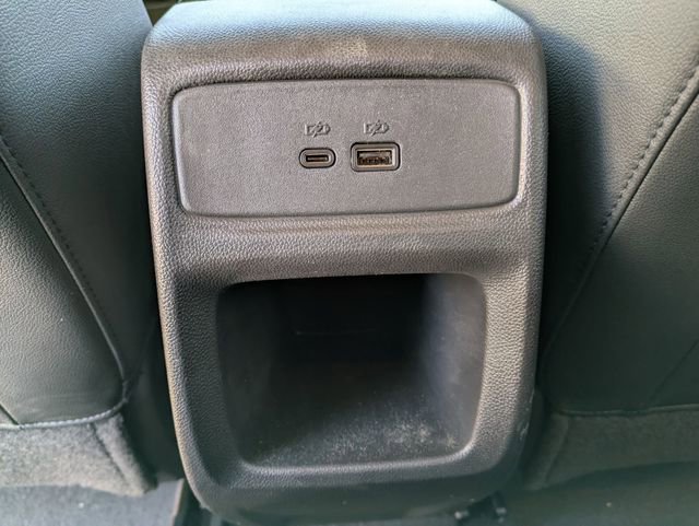 Used 2025 Chevrolet Trax LT w/ LT Convenience Package FWD image 30