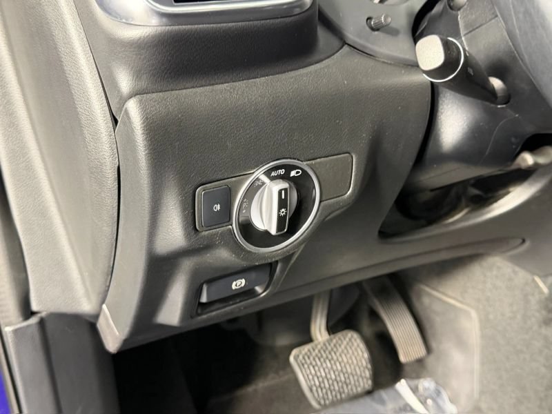 Used 2017 INFINITI QX30 FWD image 84