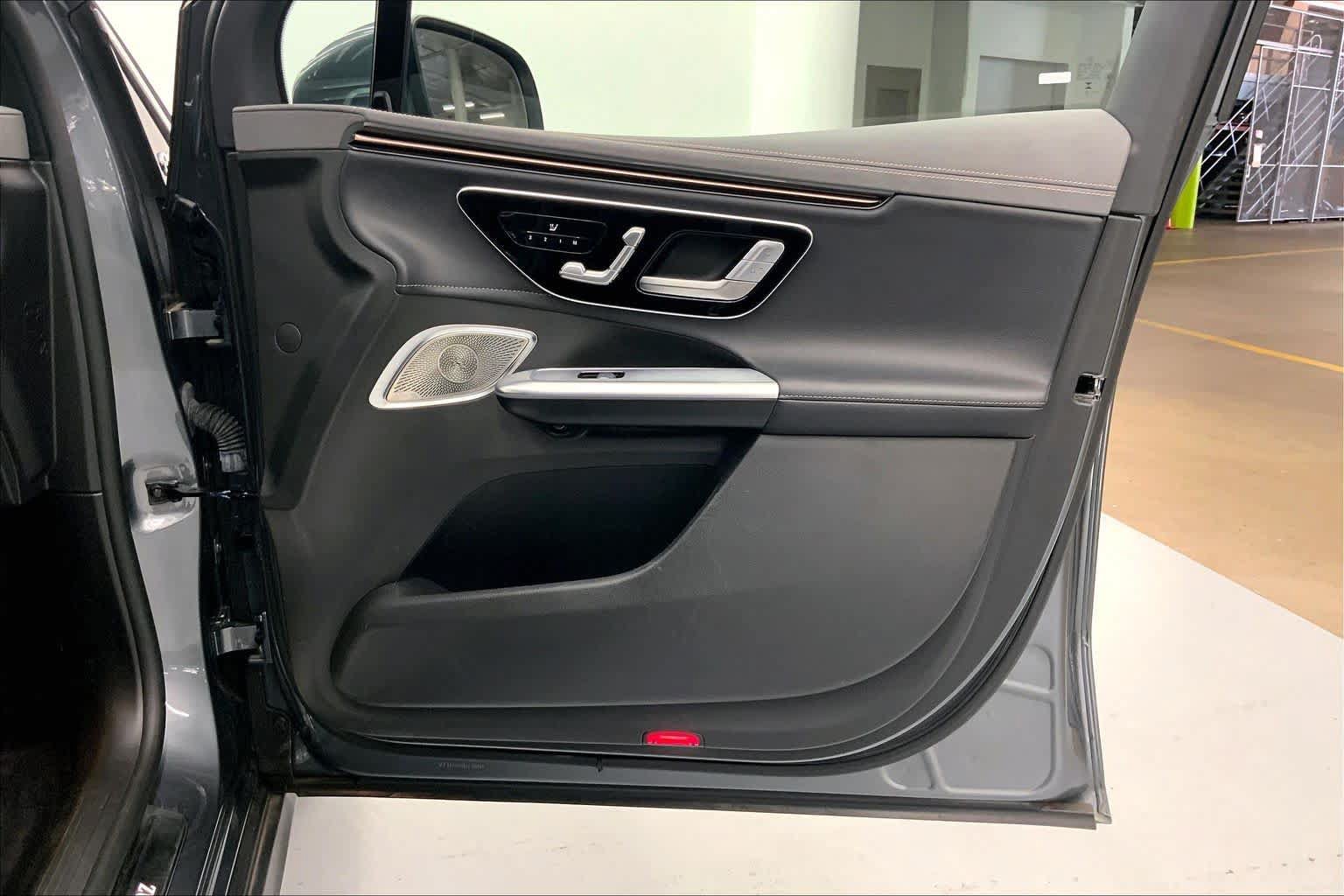 Certified 2023 Mercedes-Benz EQE 350+ SUV image 9