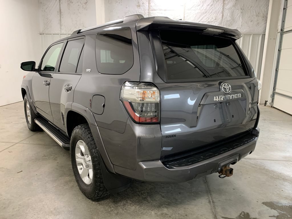 Used 2020 Toyota 4Runner SR5 Premium w/ Moonroof Package AWD/4WD image 24