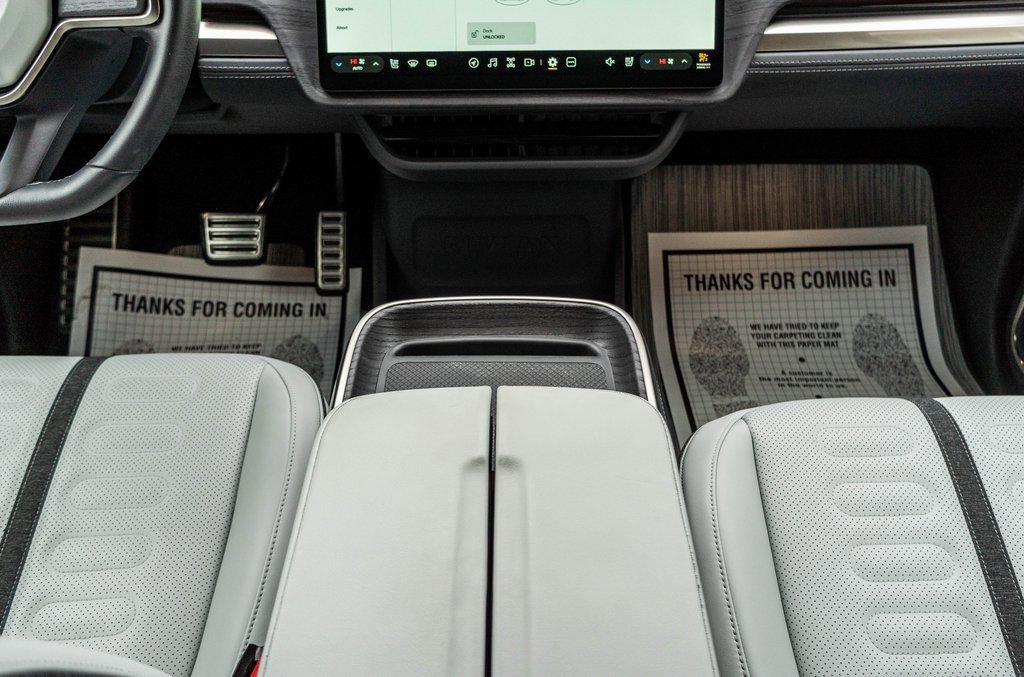 Used 2024 Rivian R1S Adventure image 14