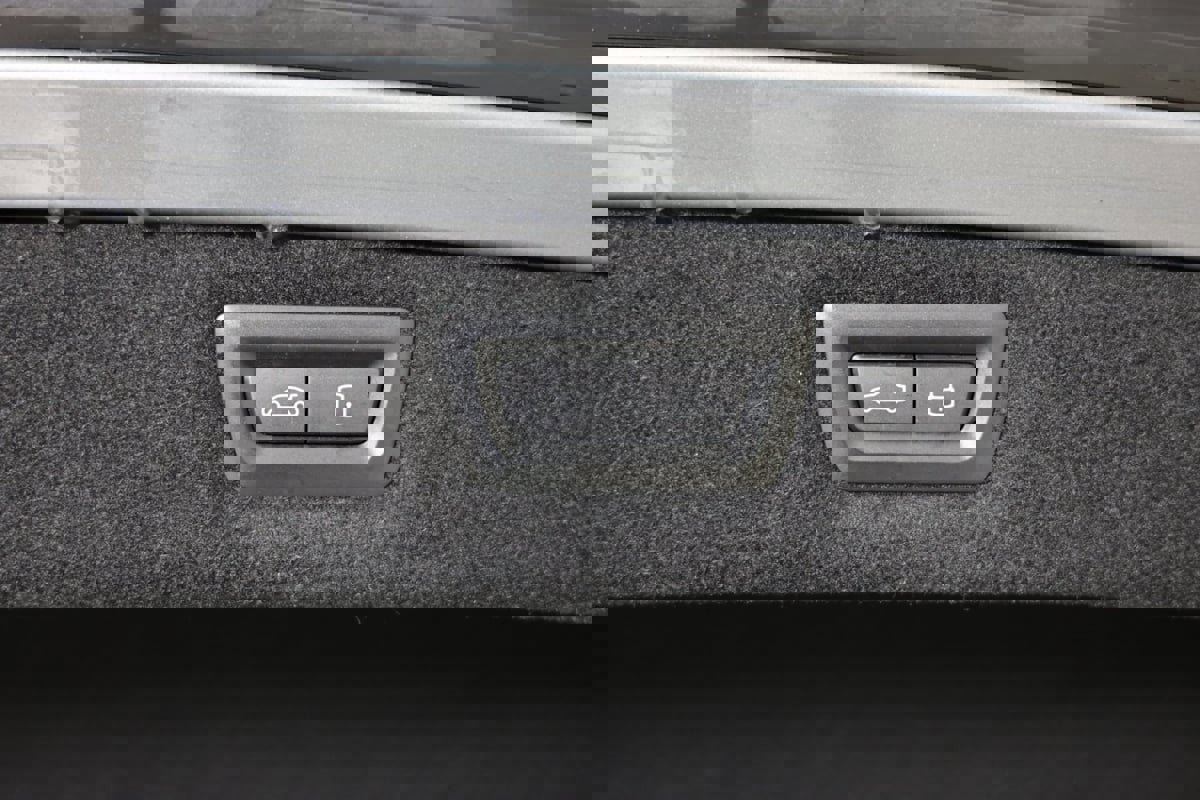 Used 2024 BMW 840i xDrive Coupe w/ Driving Assistance Package image 43