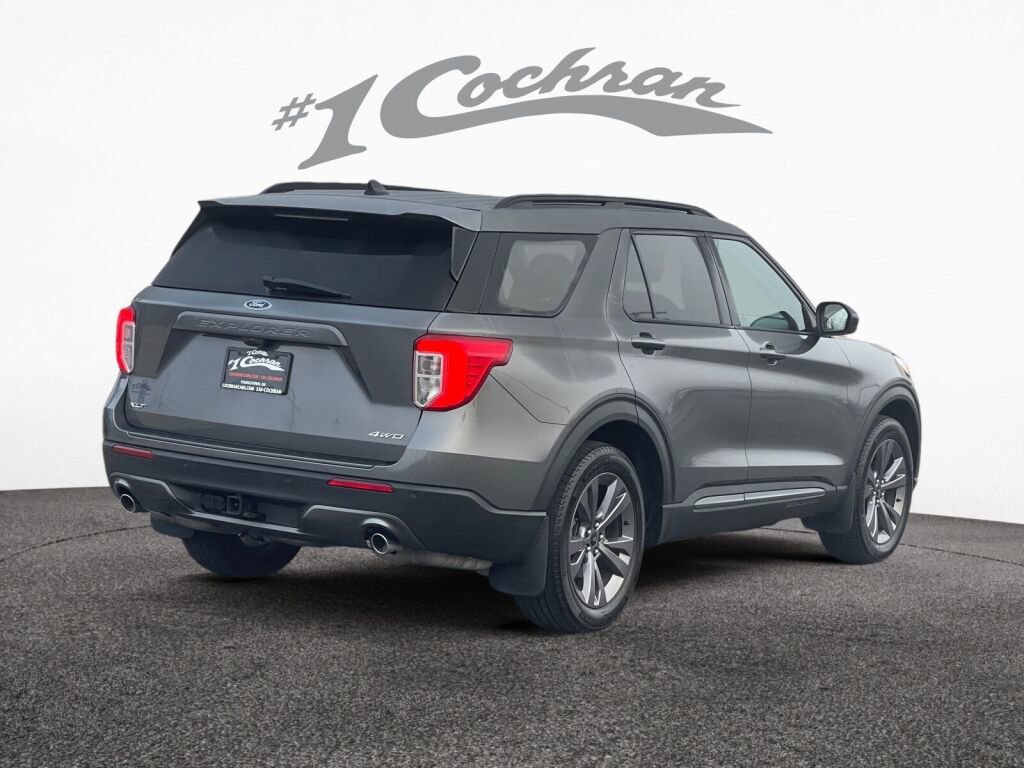 Used 2023 Ford Explorer XLT w/ Equipment Group 202A image 7