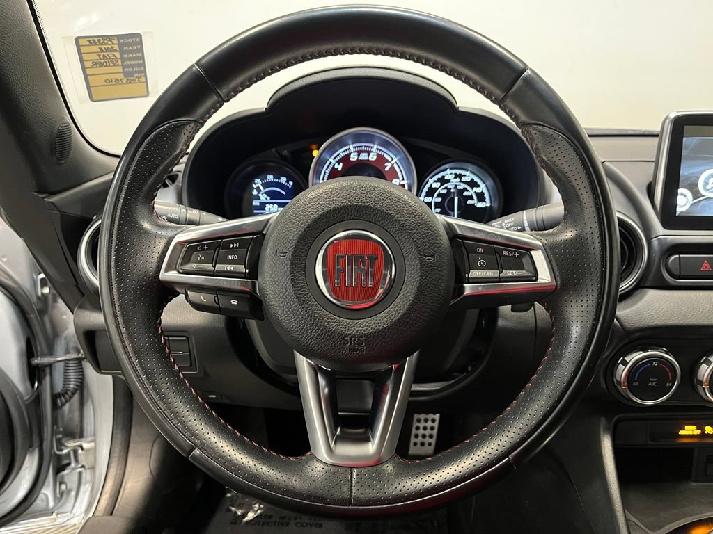 Used 2018 FIAT 124 Spider Abarth w/ Convenience Group RWD image 6